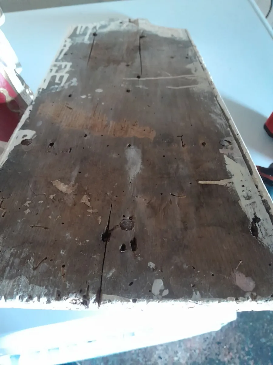 Vintage  statue  shelf - Image 2