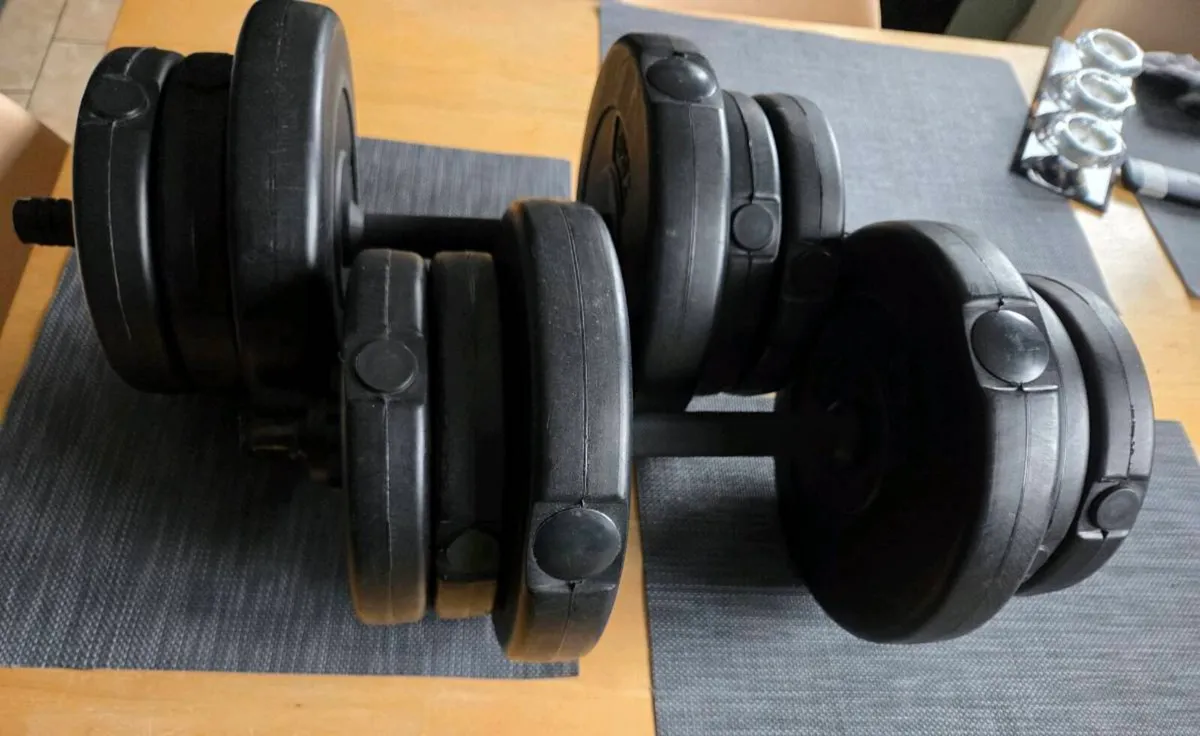 Dumbell weights  2x 10kgs - Image 2