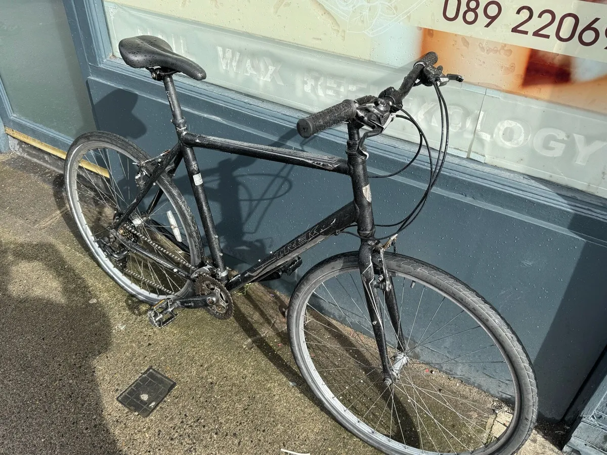 Trek 7.0 FX hybrid bike - Image 3