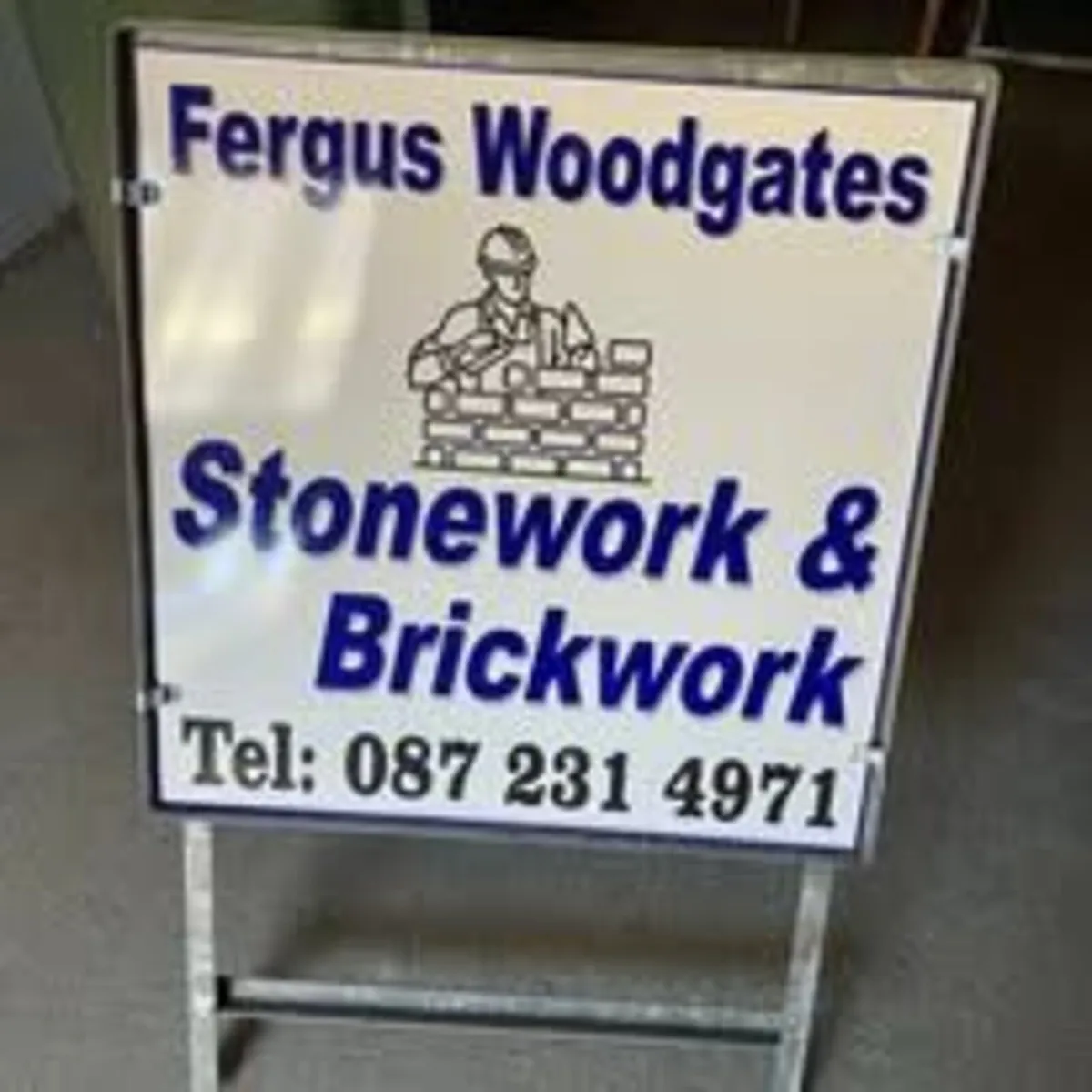 Heavy duty frame with aluminium sign. - Image 2