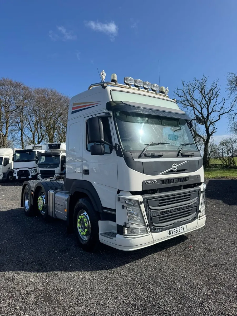 2017 VOLVO FM 460  6X2  GLOBETROTTER - Image 3