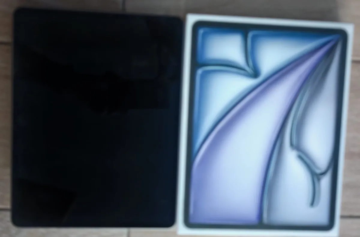 Apple iPad Air M3 Chip

13" 2025 - Image 1