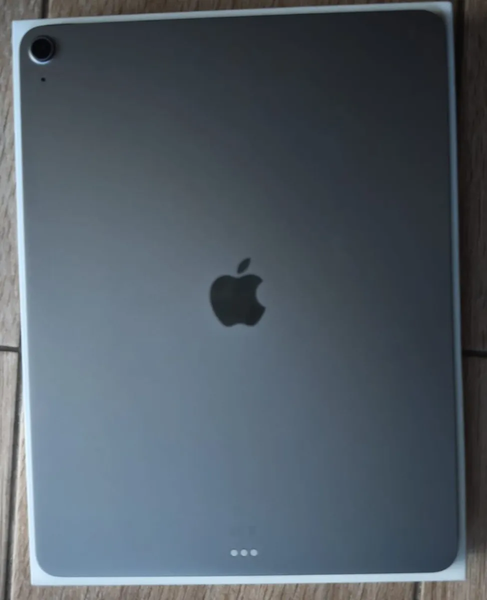 Apple iPad Air M3 Chip

13" 2025 - Image 3