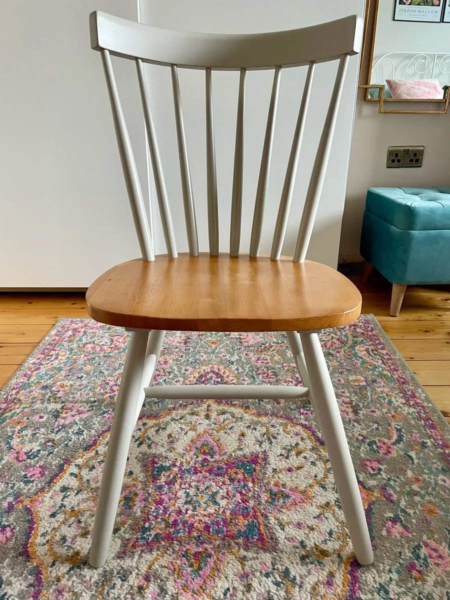 Spindle curved oak dining chair - Image 1