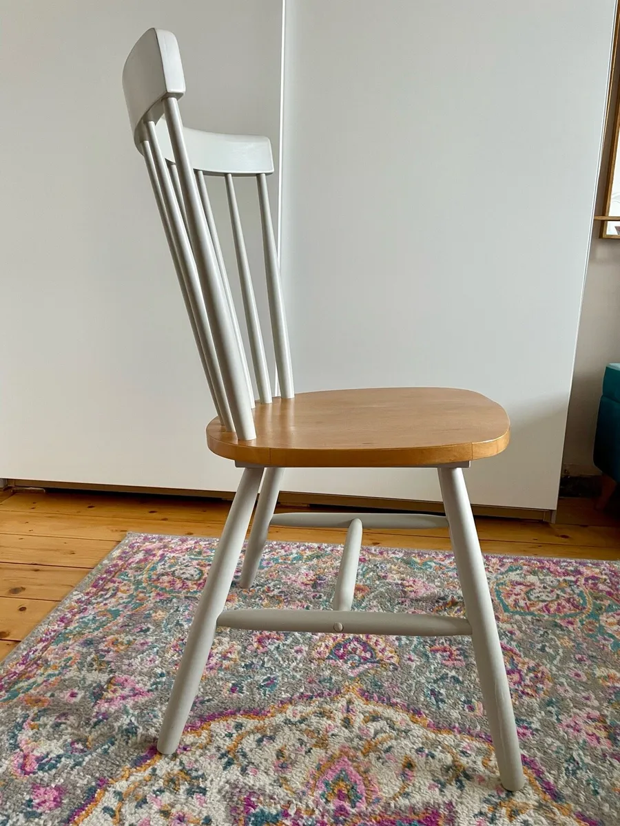 Spindle curved oak dining chair - Image 2