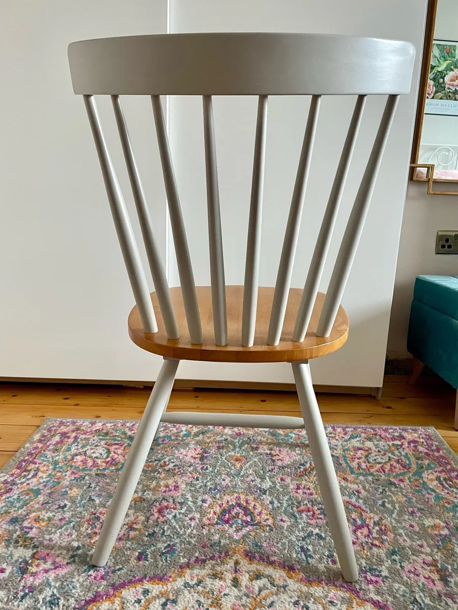 Spindle curved oak dining chair - Image 3