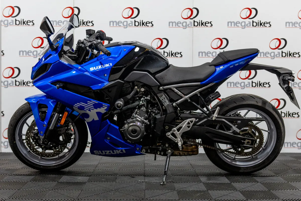 Suzuki GSX 8R 2025 - Image 2