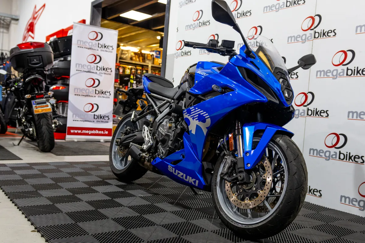 Suzuki GSX 8R 2025 - Image 3