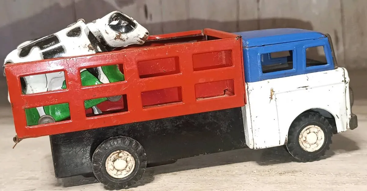 Cattle Truck Japan - Image 3