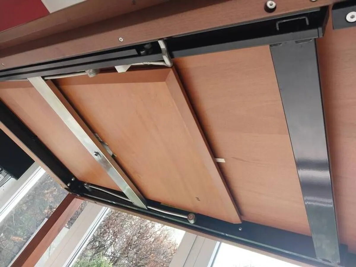 Solid Wood Calligaris extendable table - Image 4