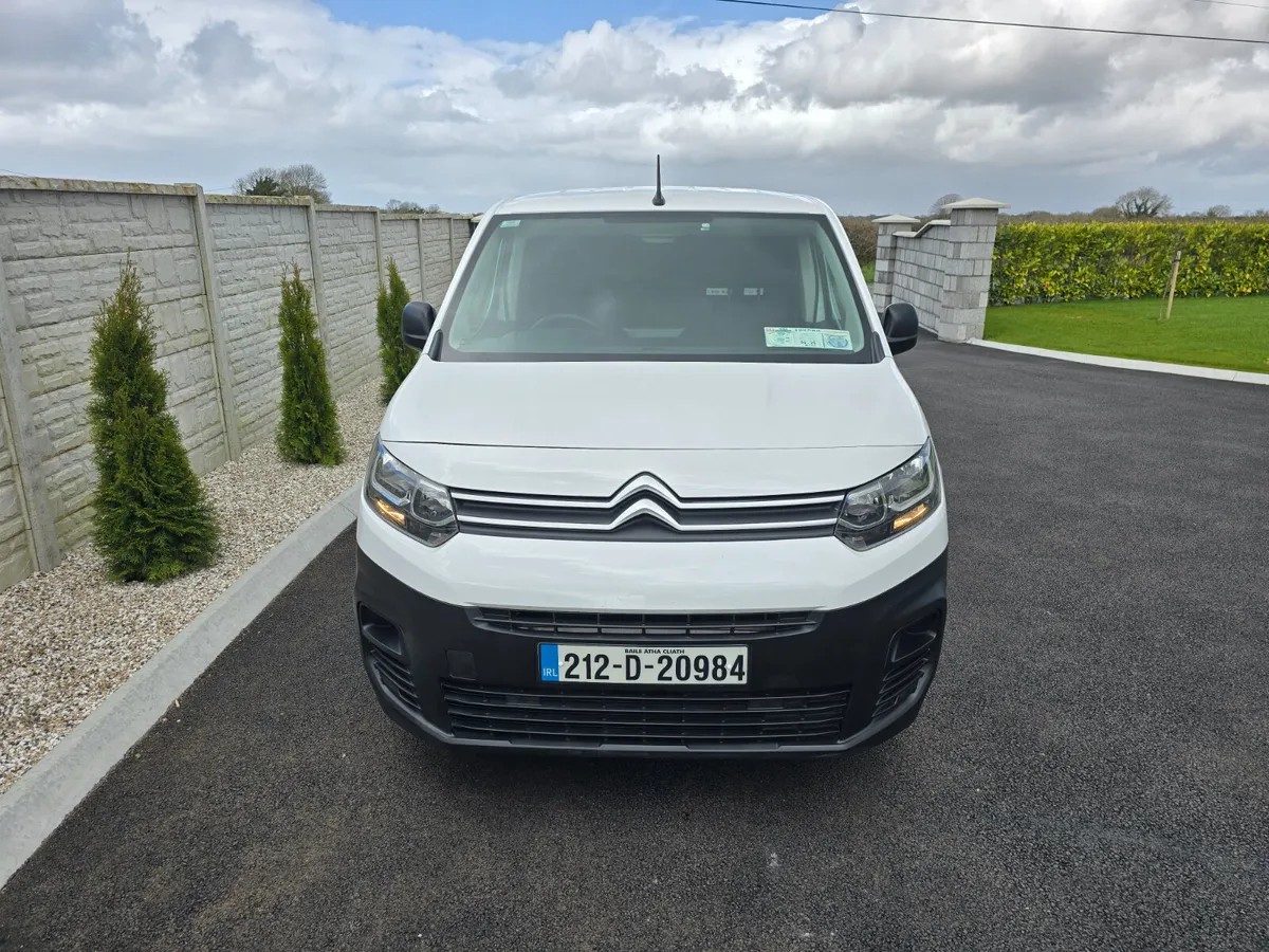 212 Citroen Berlingo  Diesel 3 seater Doe Tax - Image 4