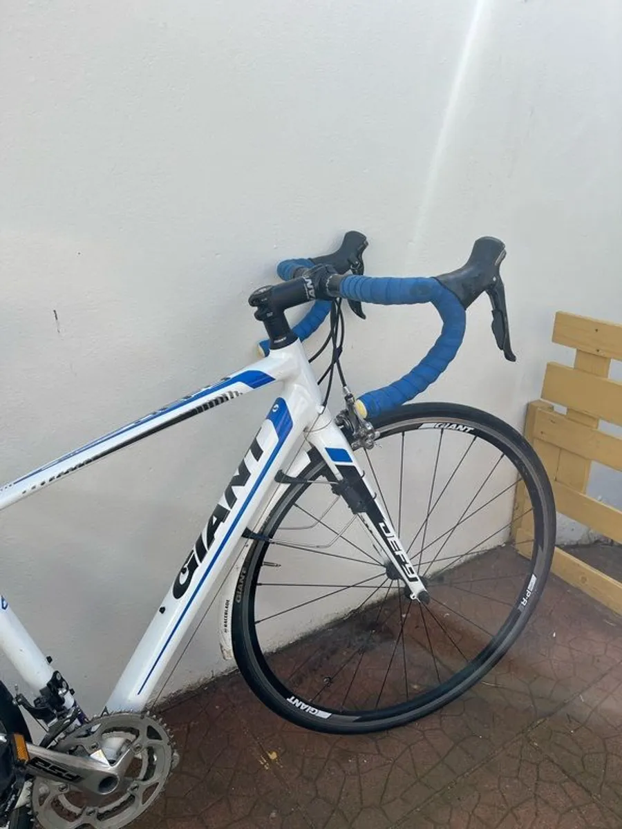 Road bike Giant Defy Aluxx SL - Image 2