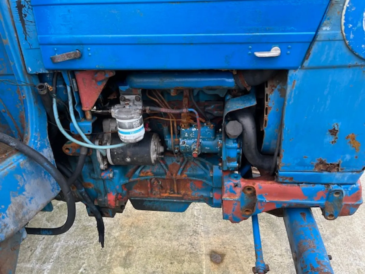 FORD 4600 TRACTOR - Image 3