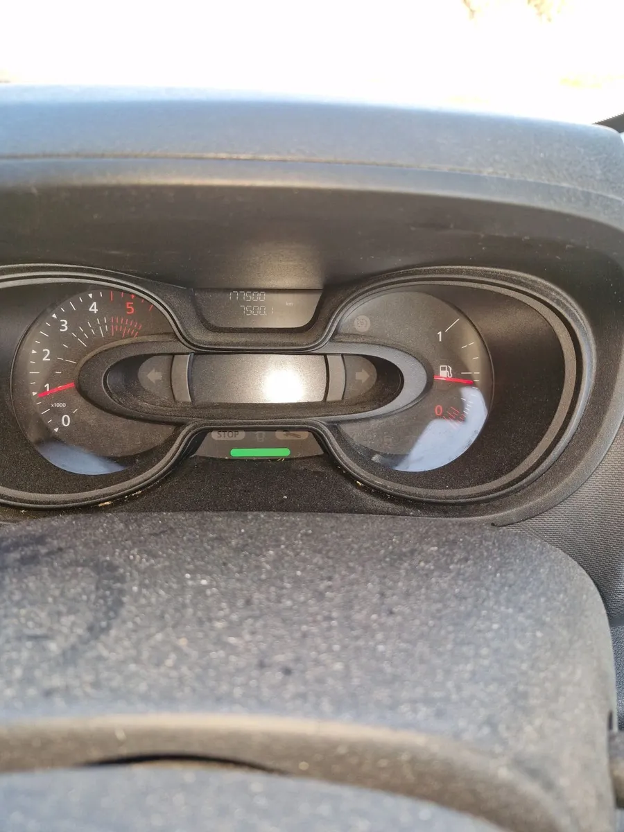 Nissan NV300 2021 - Image 2