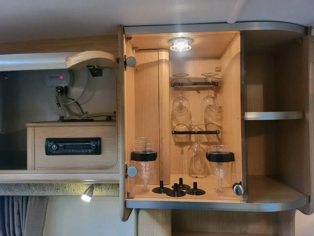 2010 coachman ,pastiche 520/4 - Image 3