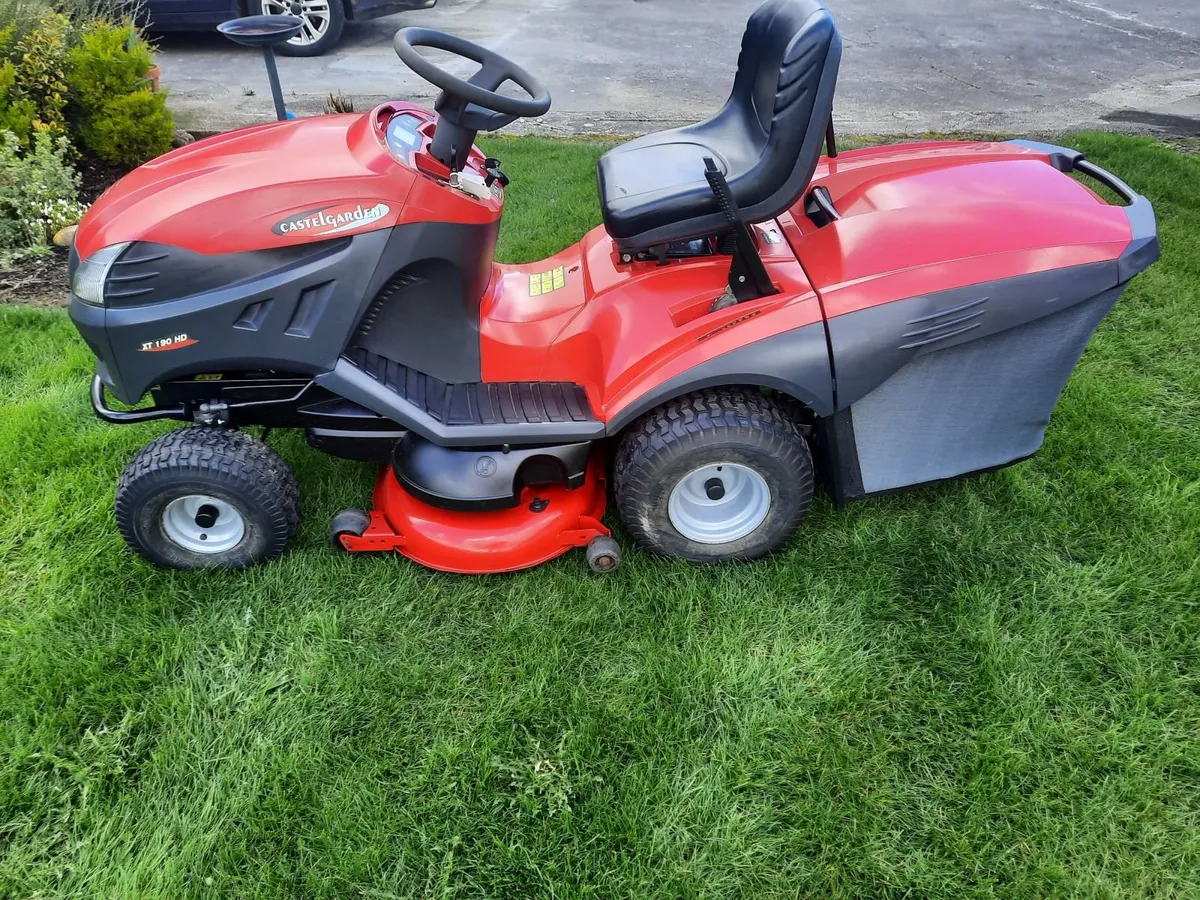 Castlegarden Ride On Lawnmower - Image 3