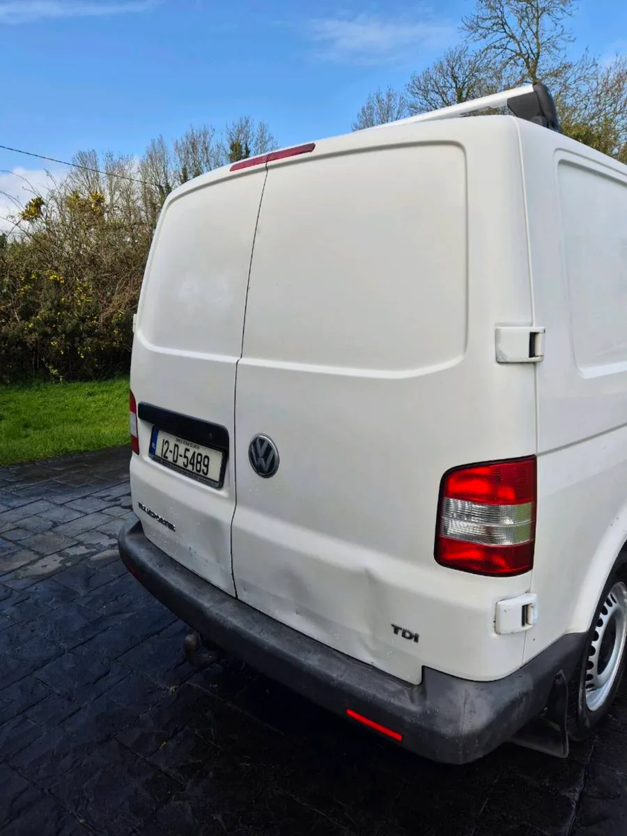 VW Transporter  T5 - Image 4