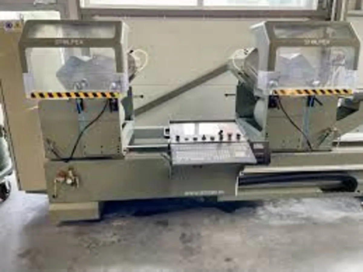 Double mitre aluminium sawmachine - Image 1