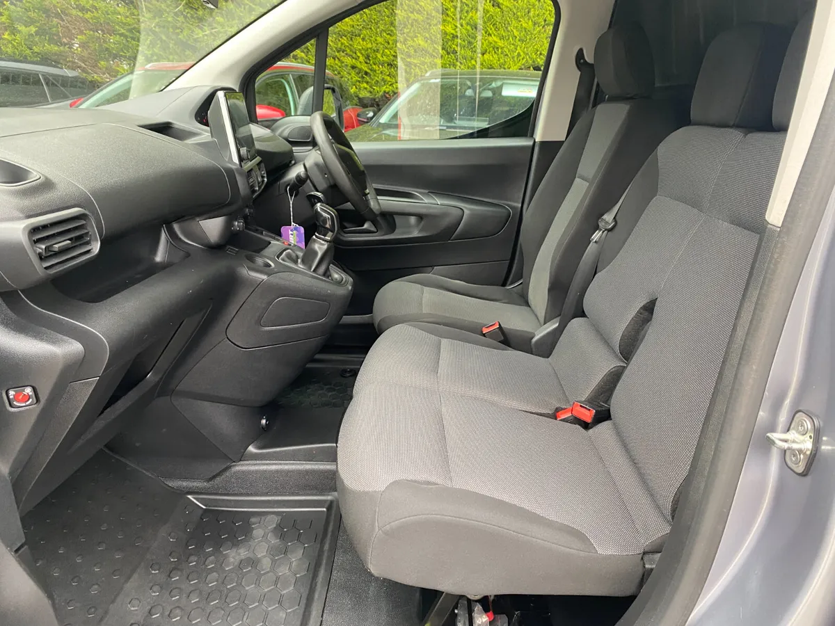 Peugeot Partner Professional Plus 1.5 Blue HDI - Image 4