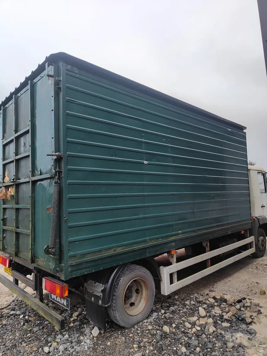 Man lorry parts - Image 2