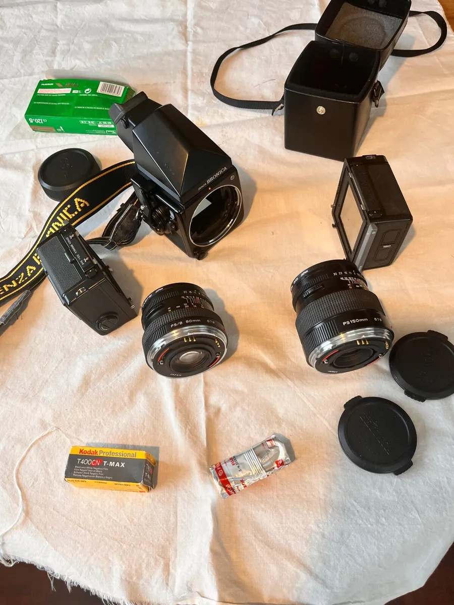 Bronica 6.6 camera and lenses - Image 4