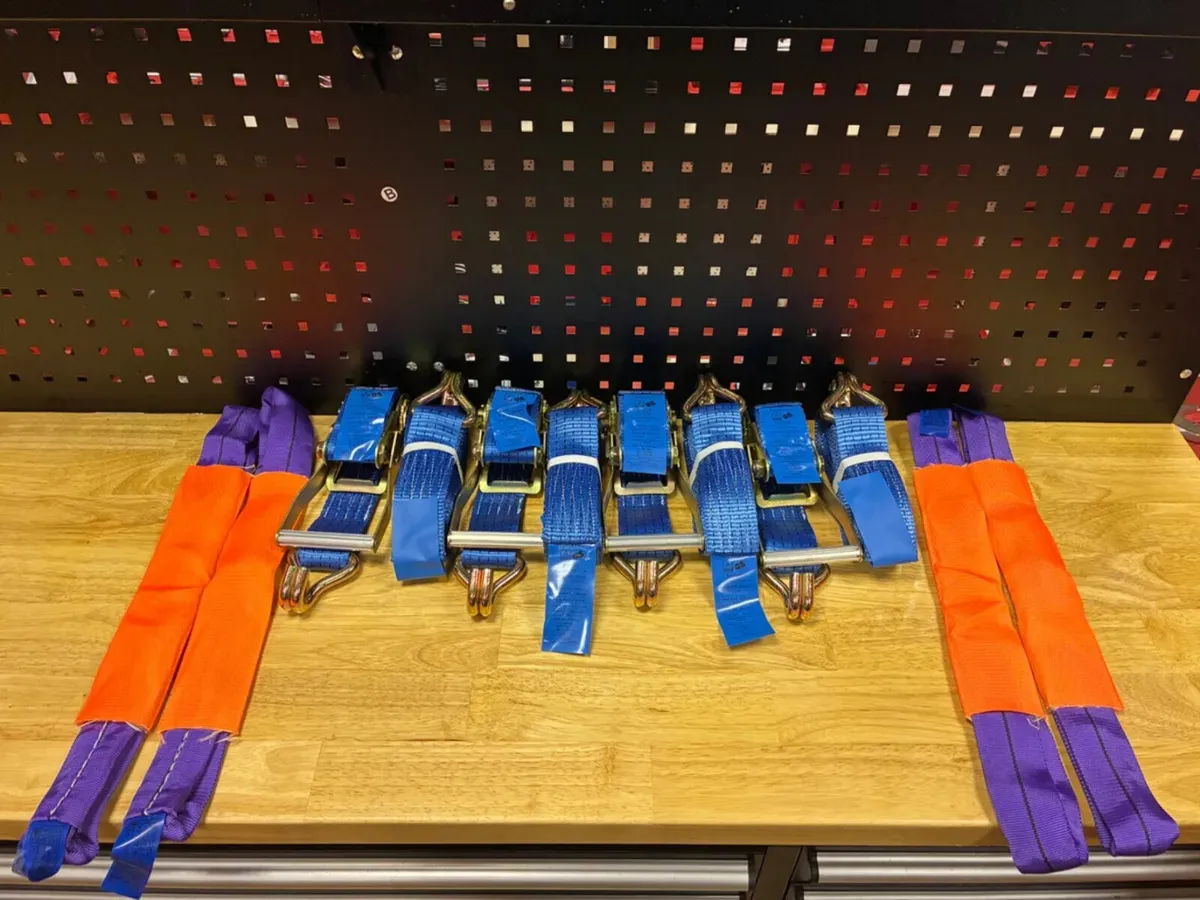 4pc Heavy Duty Ratchet Straps + Slings 2.5T/1T - Image 2