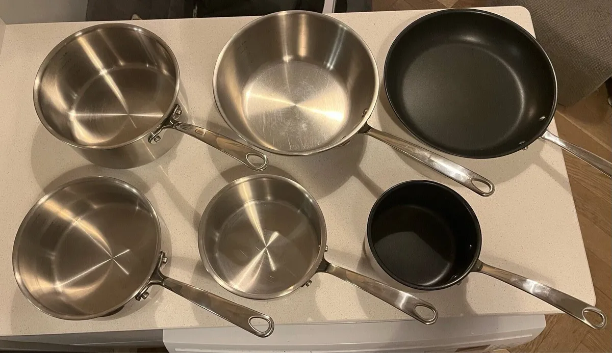 Stellar Eclipse Cooking Pans and carving tray - Image 1