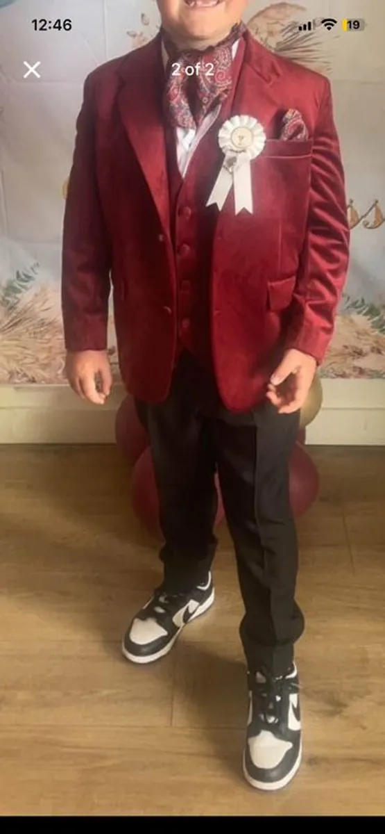 Boys communion suit - Image 1
