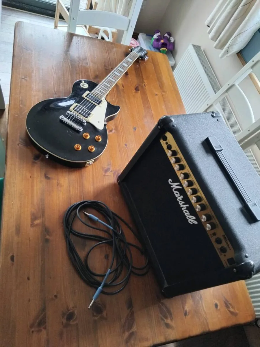 Guitar and amp - Image 1