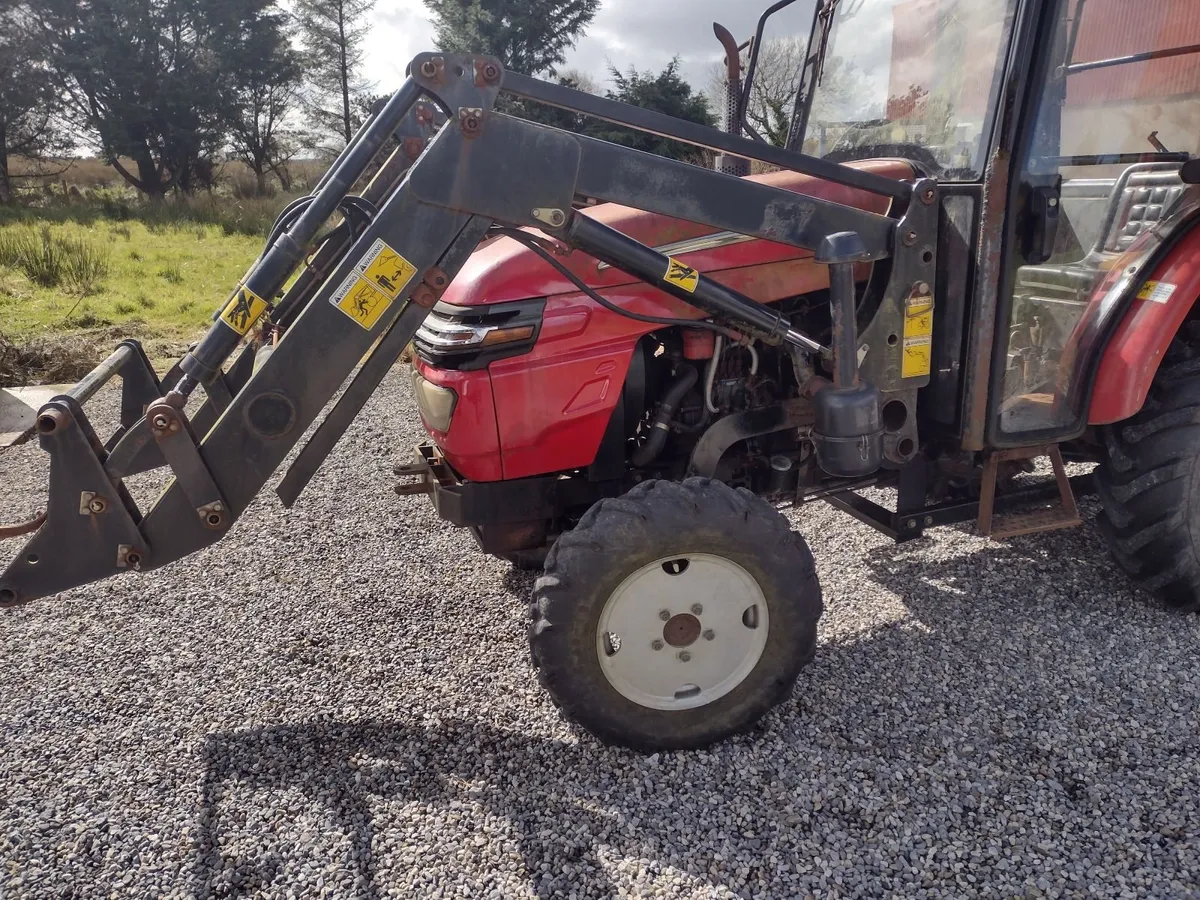 Tractor 4X4 50 HP c/w 4 in 1 Loaderc/w flail mower - Image 2
