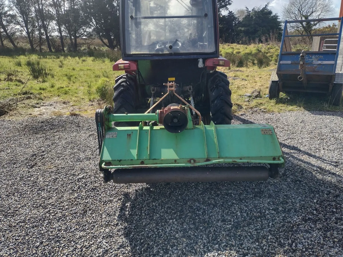 Tractor 4X4 50 HP c/w 4 in 1 Loaderc/w flail mower - Image 4