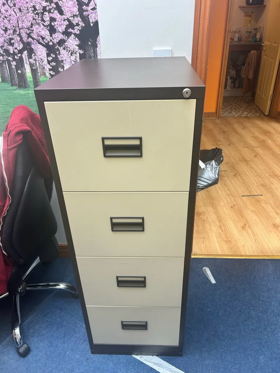 Filing cabinet - Image 1