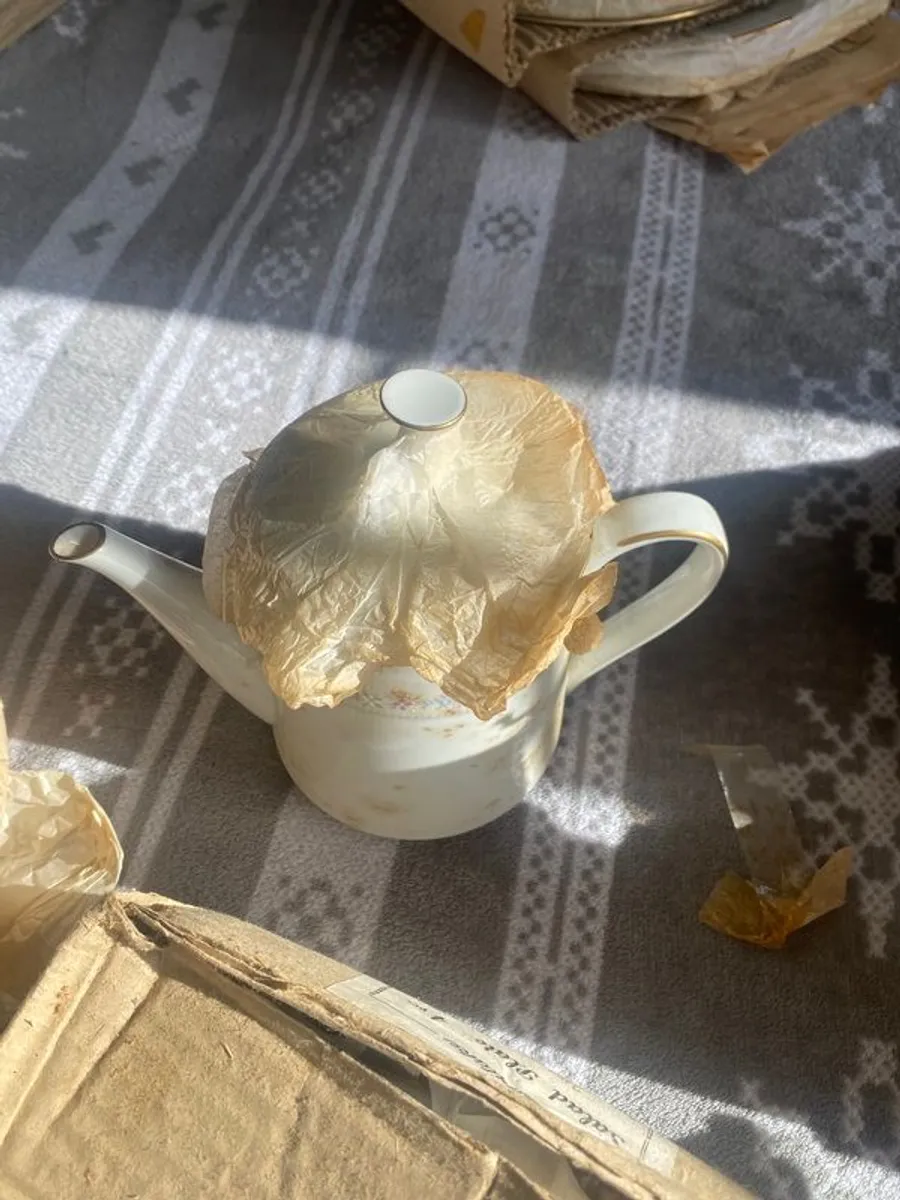 Noritake lilac time dinner set - Image 4