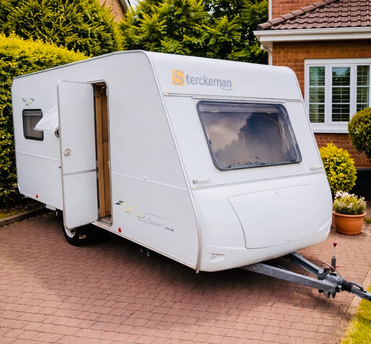 4-5 birth caravan for sale - Image 1
