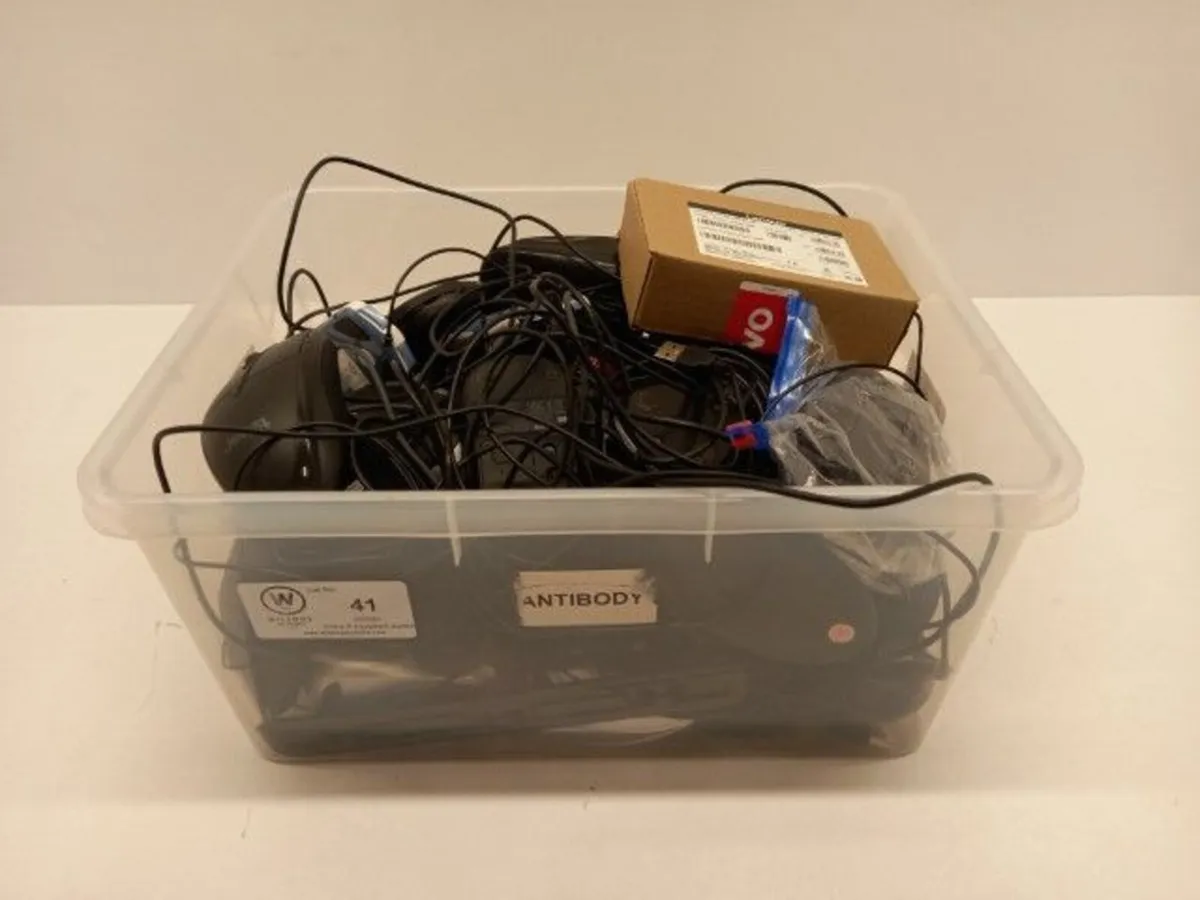 Online Auction Of A USB Mice & More! - Image 1