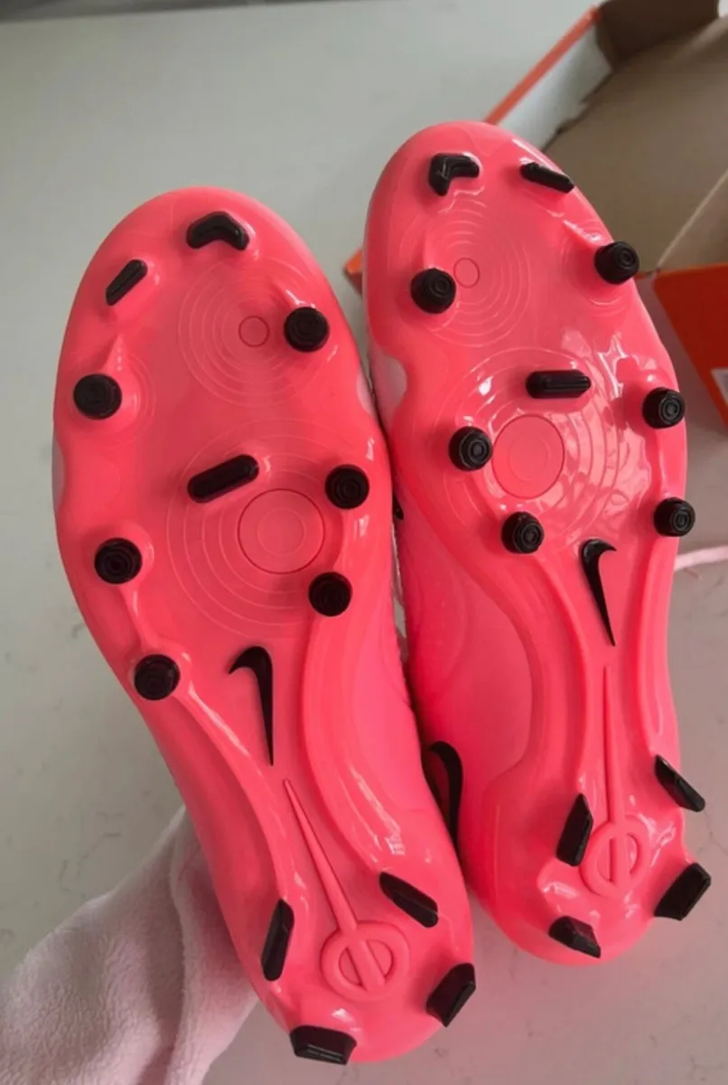 Nike football boots brand new - Image 1