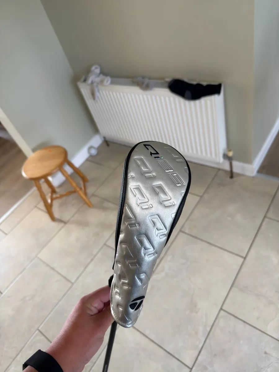 LEFT HANDED TAYLORMADE QI35 3 HYBRID - Image 4