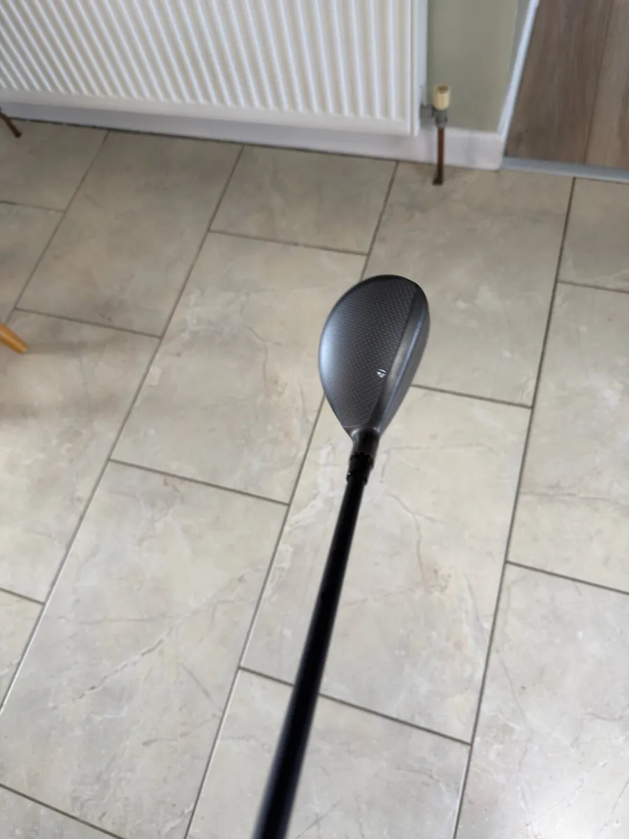 LEFT HANDED TAYLORMADE QI35 3 HYBRID - Image 3