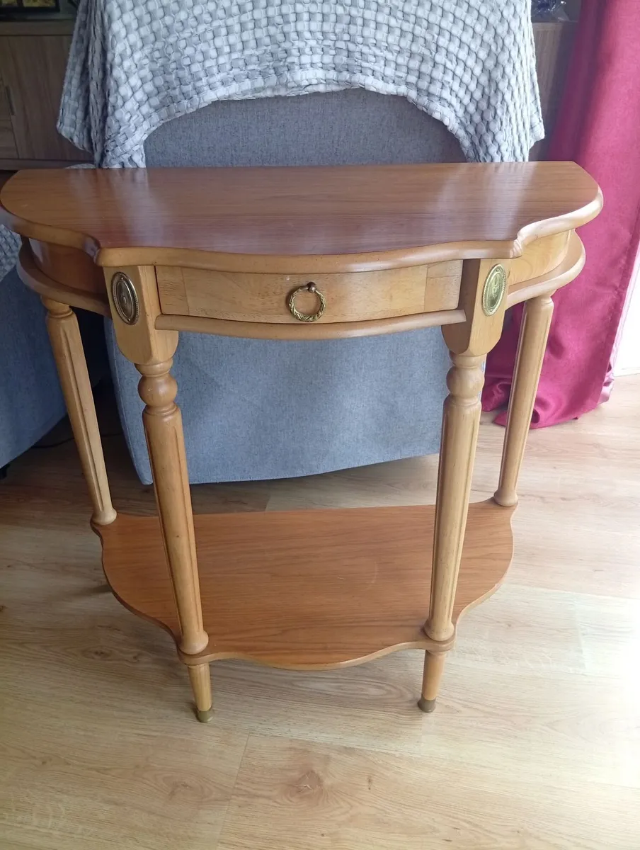 Hallway unit - Image 2