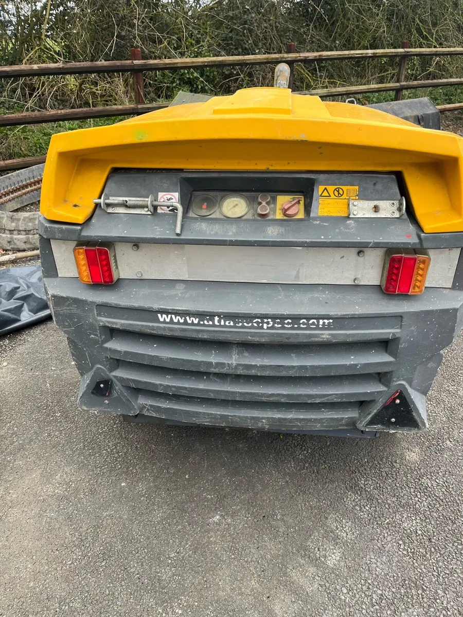 Air compressor - Image 1