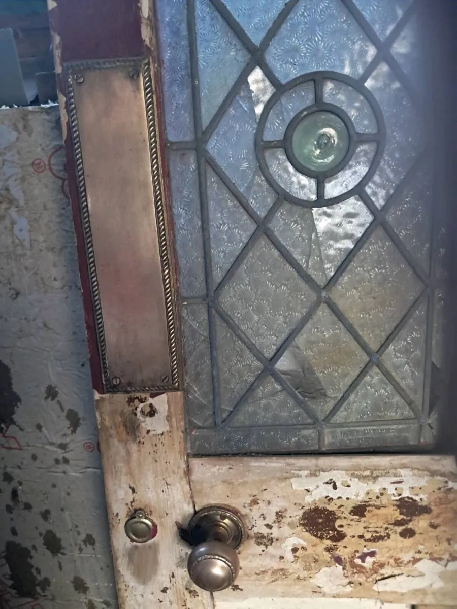 Very old pine door - Image 3