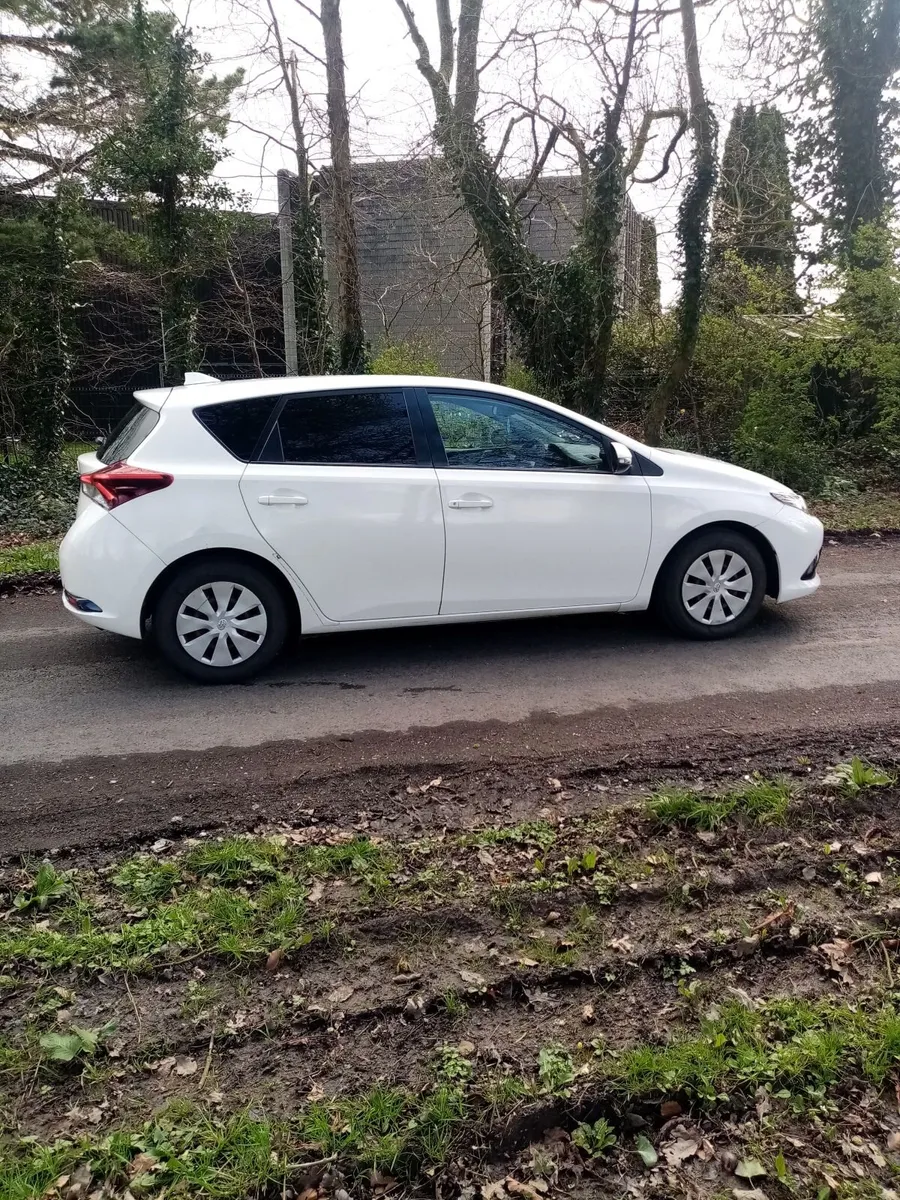 Toyota Auris 2016 - Image 1