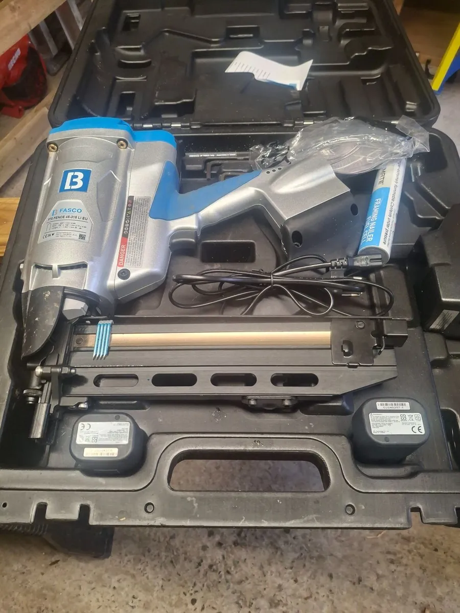 Staple gun - Image 1