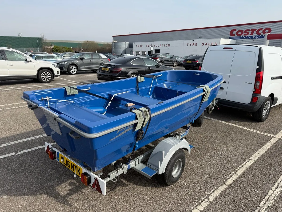 Fox 330 boat with trailer and Yamaha 4hp engine - Image 4
