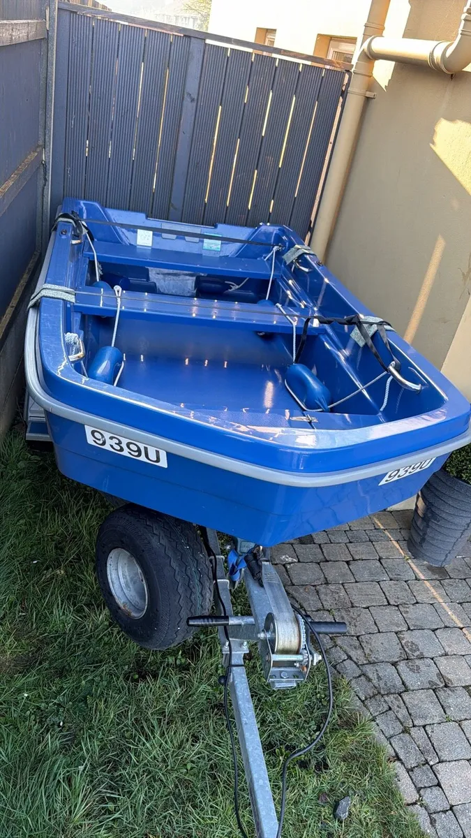 Fox 330 boat with trailer and Yamaha 4hp engine - Image 3