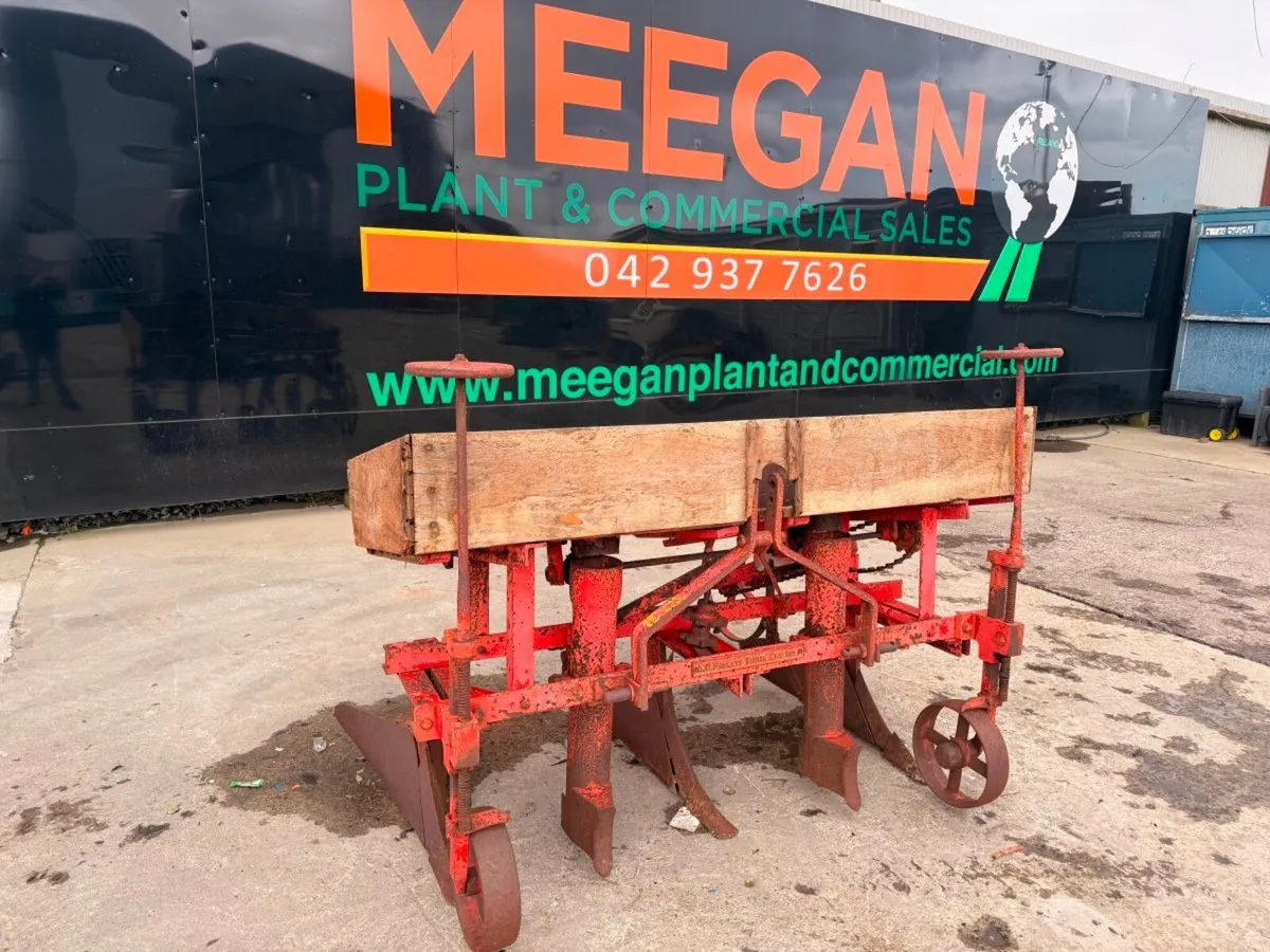 2 ROW POTATO PLANTER CLASSIC MACHINE - Image 4