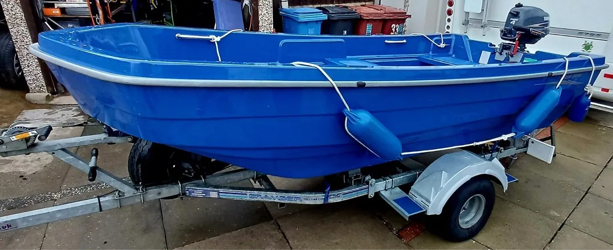 Fox 330 boat with trailer and Yamaha 4hp engine - Image 1