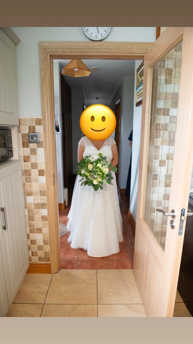 Wedding dress - Image 3