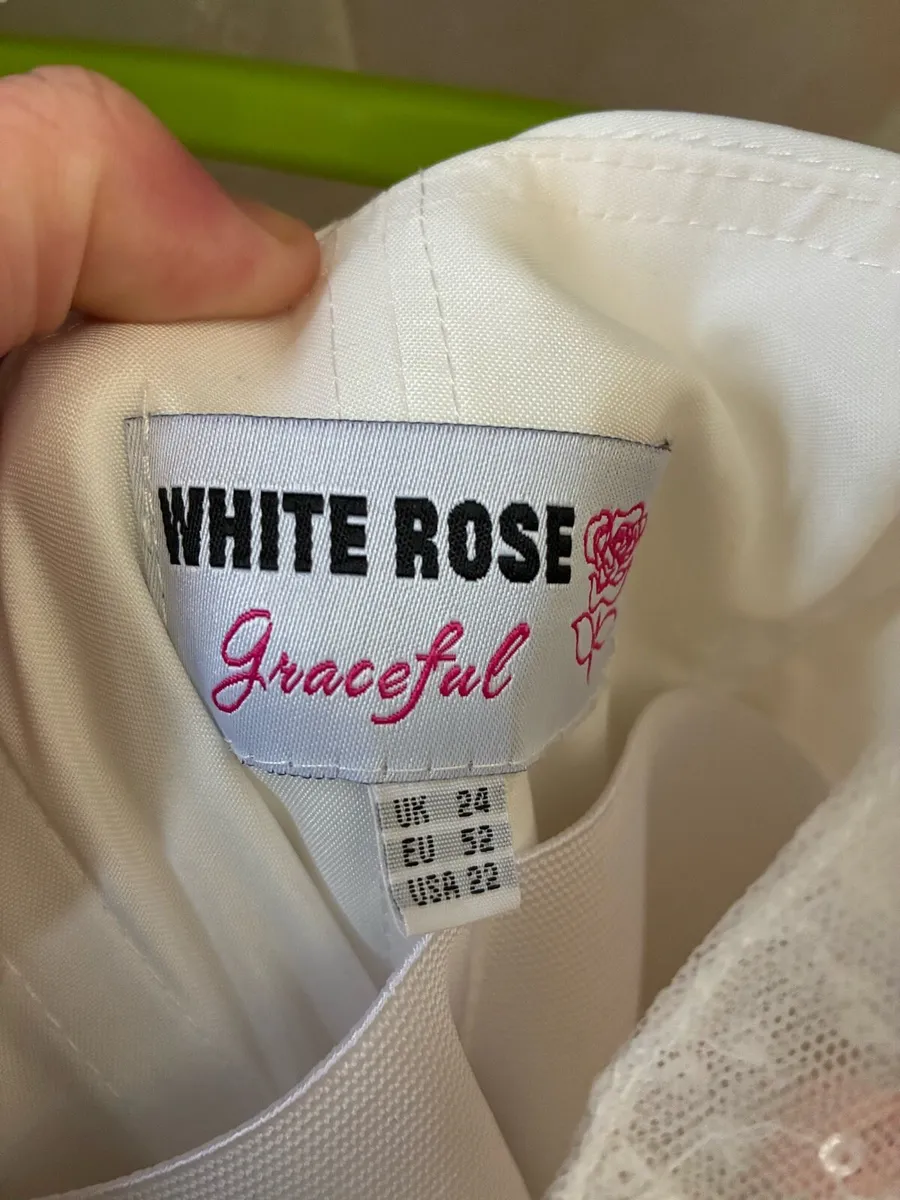 Wedding dress - Image 4