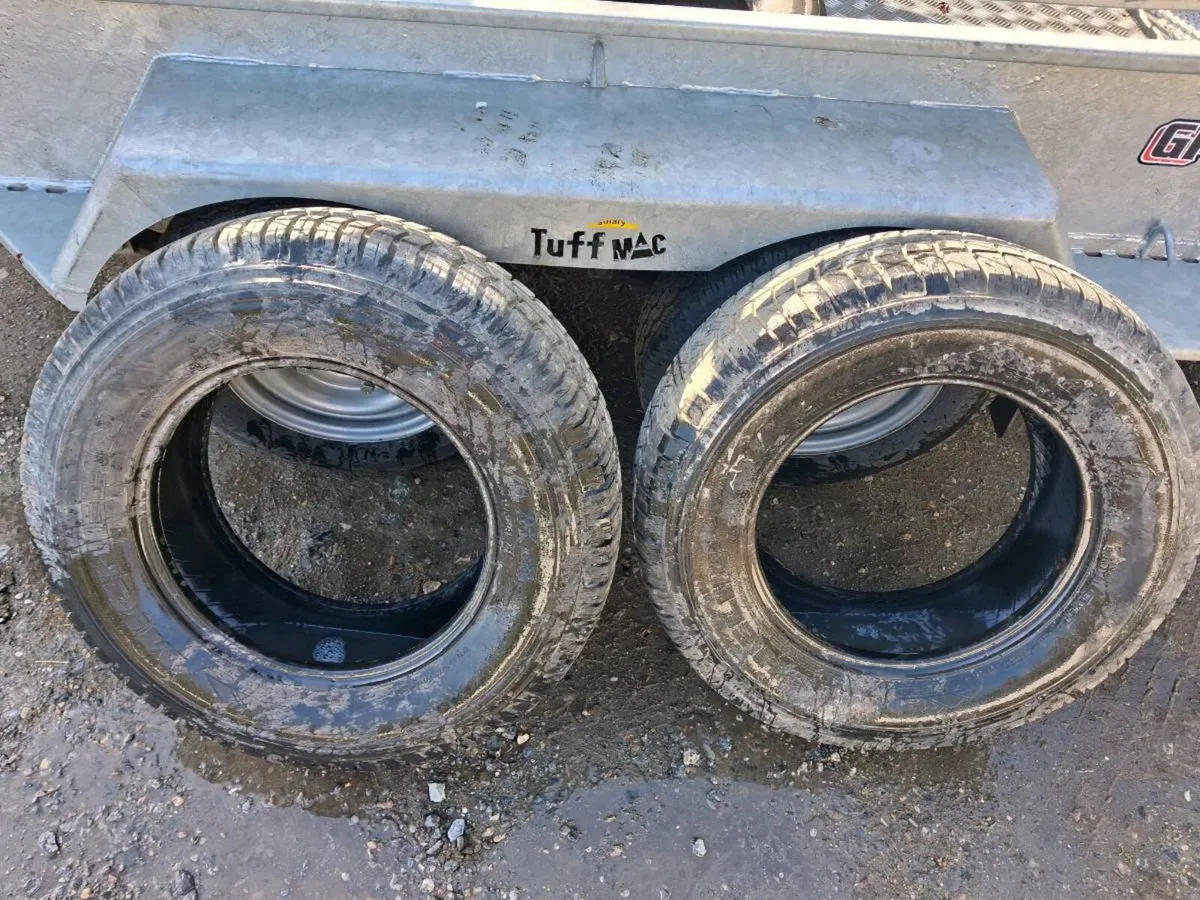 2 tyres - Image 1
